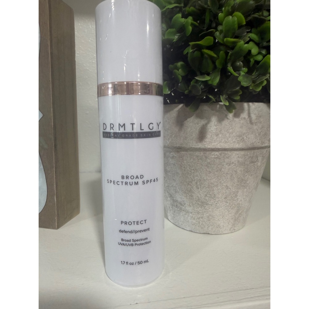 DRMTLGY Broad Spectrum SPF 45 Universal Tinted Moisturizer Sunscreen 1.7oz 50ml